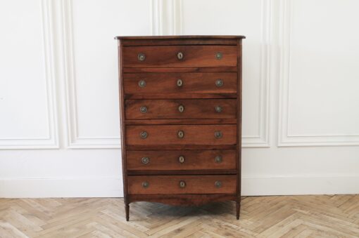 18th Century Walnut 6 Drawer Chest Dresser