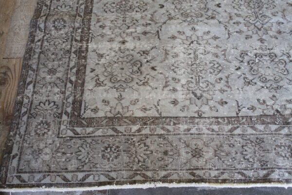 Vintage Hand-Knotted Turkish Rug