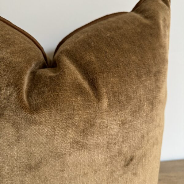 Royal Velvet Pillow - Havane