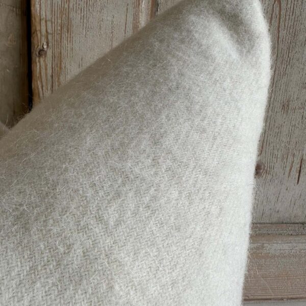 NC Alma Wool Accent Pillow - Snow