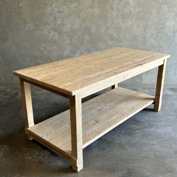 Frieda Island Counter