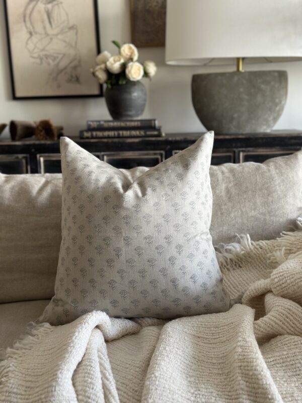 LC Wheatland Pillow