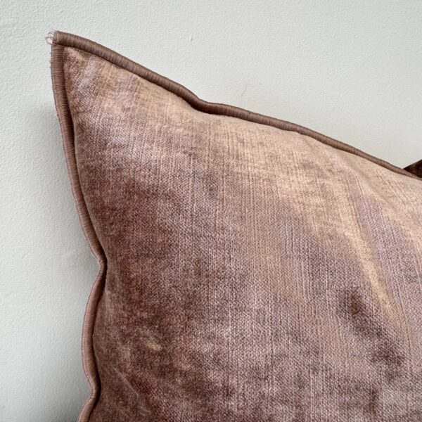 Royal Velvet Lumbar Pillow - Culvre