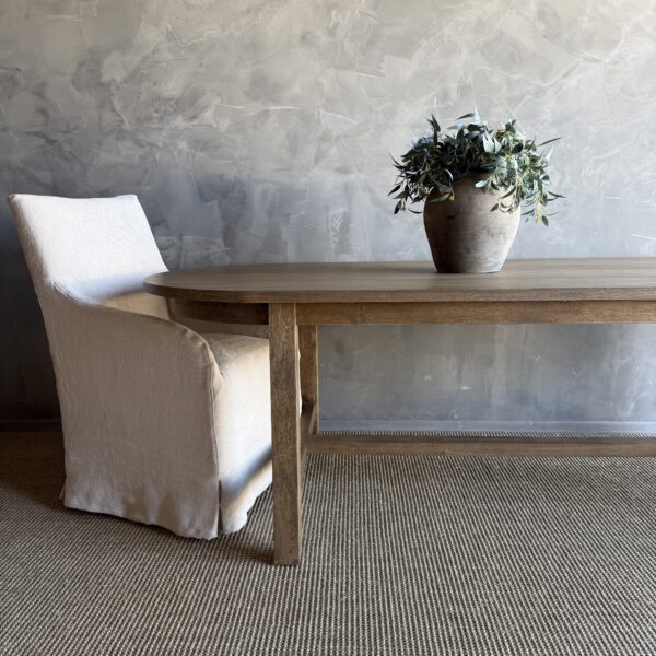 Amber Dining Table in Oak - Montana Brown
