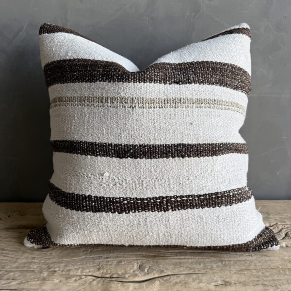 Vintage Rug Pillow – G