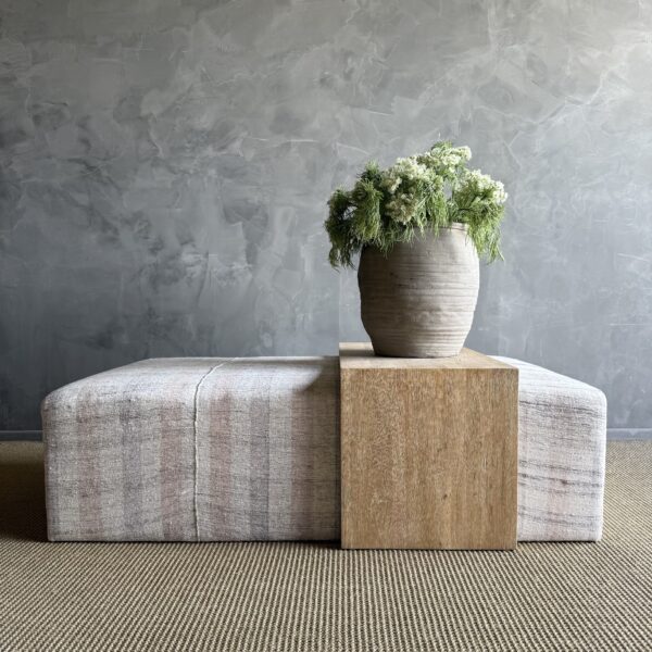 Laguna Vintage Ottoman