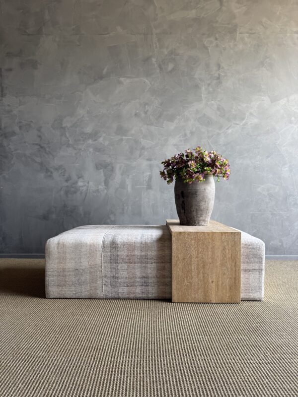 Laguna Vintage Ottoman