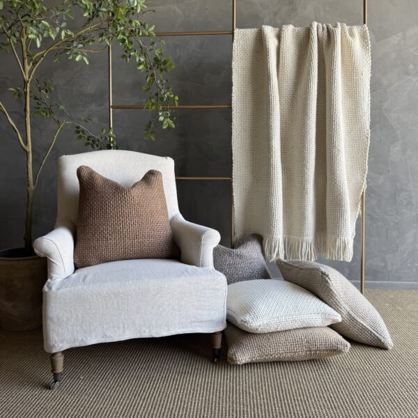 Amari Bed Scarf Throw - Off white