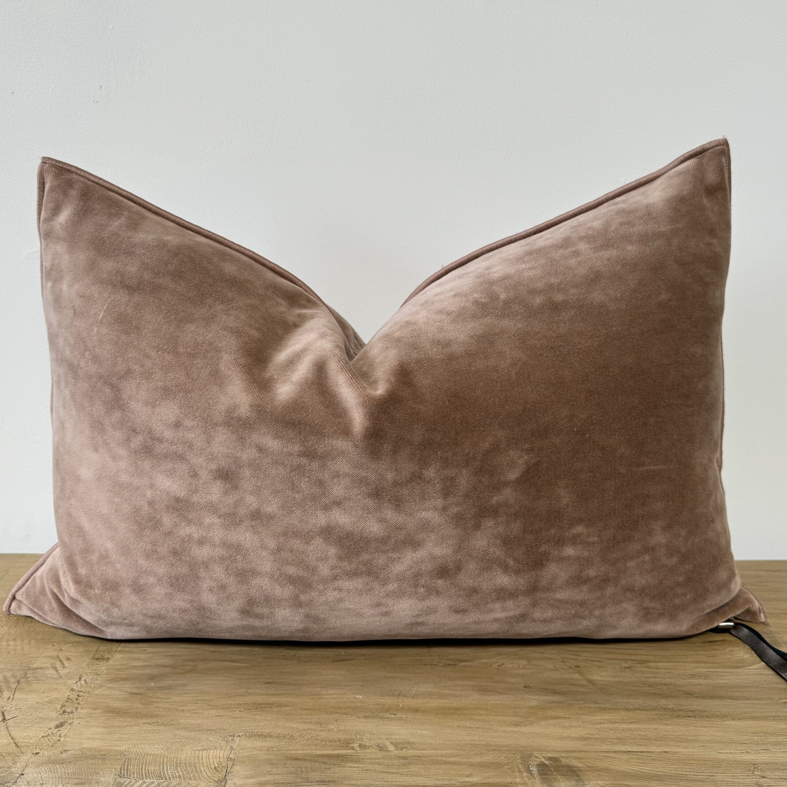 MDV Lumbar Pillow - Thumbnail 3
