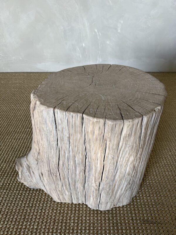 Vintage Elm Wood Stump Table 52926F