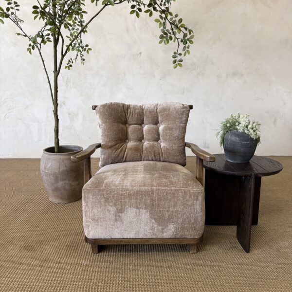 Leona Chair
