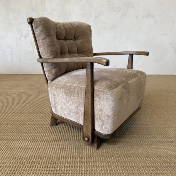 Leona Chair