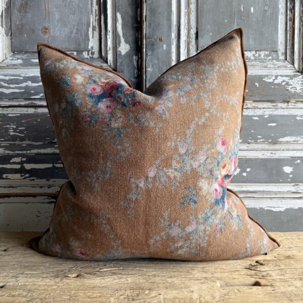 French Linen Accent  - Pompadour Havane