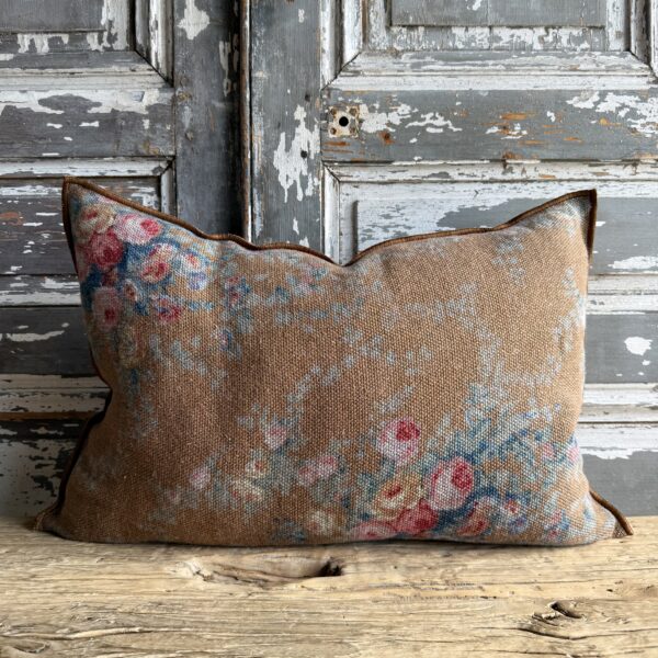 French Linen Lumbar - Pompadour Havane