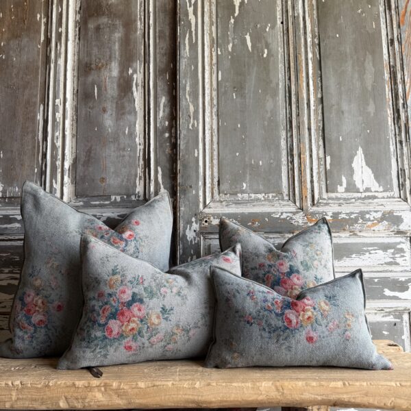 French Linen Accent - Pompadour Nuage