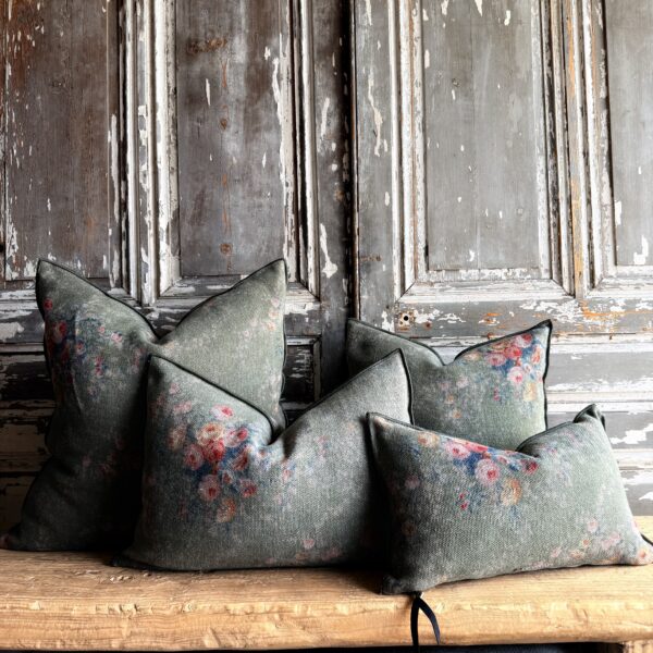 French Linen Accent - Pompadour Laurier