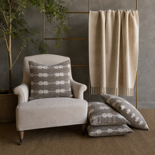 Linen Pillow - Nadia
