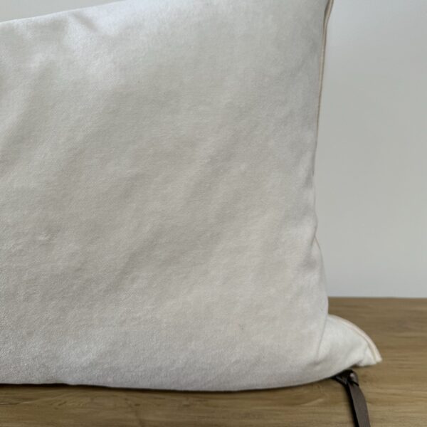 Vintage Velvet Lumbar Pillow – Creme