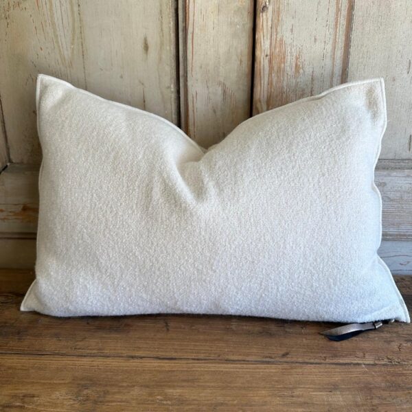 Bouclette French Wool Lumbar Pillow-Blanc