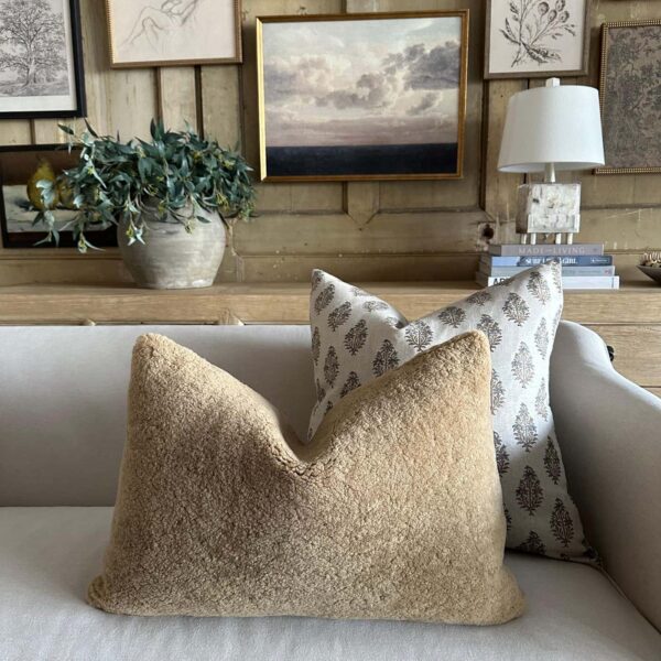 Wool Sheep Lumbar Cappuccino