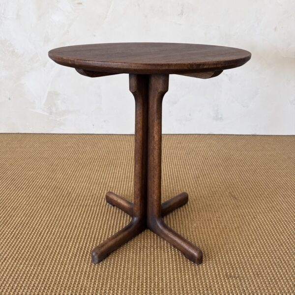 Leslie Round Table Vintage Oak