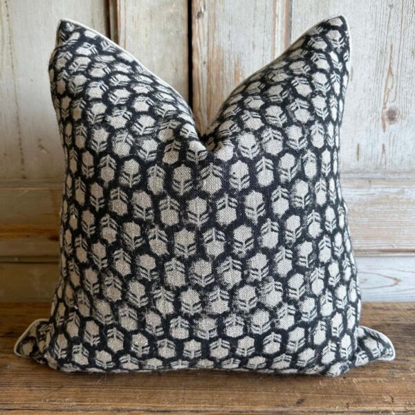 ZFS Tulsi Noir Pillow
