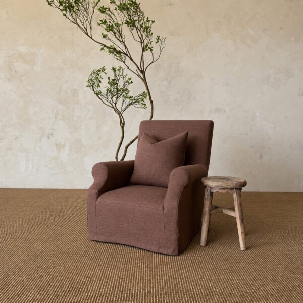 Regent Chair in Belgian Linen