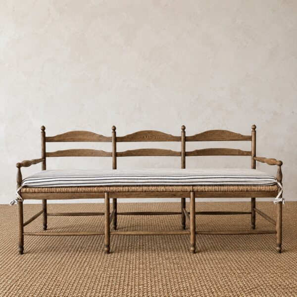 Kalmar Settee White Oak